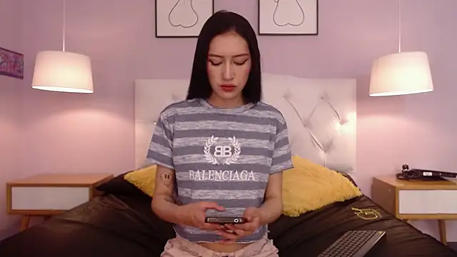 Snapshot of sara17_ chatting on September 2025 08:24:01 PM sara17 online show from September 2025 08:24:01 PM