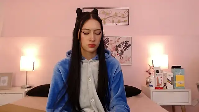 Snapshot of sara17_ chatting on October 2025 04:22:01 AM sara17 online show from October 2025 04:22:01 AM