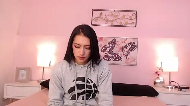 Snapshot of sara17_ chatting on October 2025 01:39:02 AM sara17 online show from October 2025 01:39:02 AM