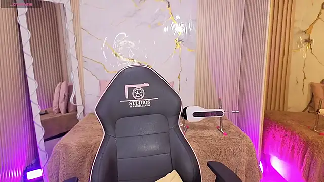 penelope tay1 online show from April 2026 03:20:01 AM