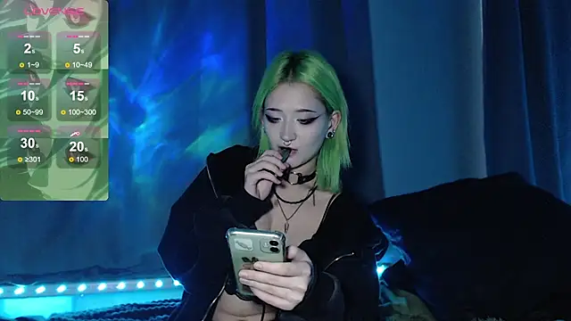 Milten-Trish online show from November 2025 01:46:01 PM