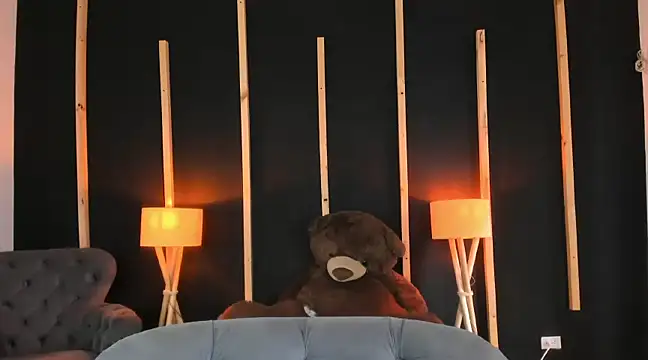 vampy dolll online show from December 2024 04:31:01 PM