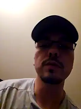 Snapshot of cmichaelxxx chatting on January 2025 07:32:01 AM cmichaelxxx online show from January 2025 07:32:01 AM