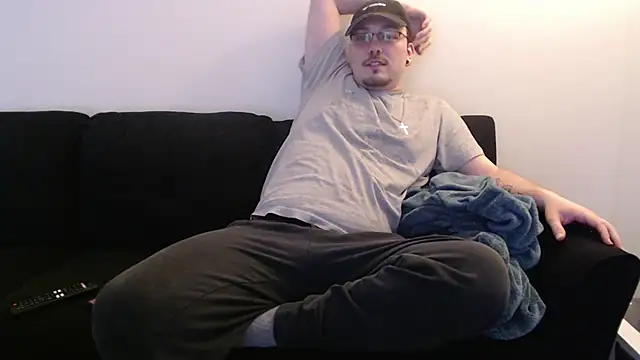 Snapshot of cmichaelxxx chatting on January 2025 06:28:02 PM cmichaelxxx online show from January 2025 06:28:02 PM