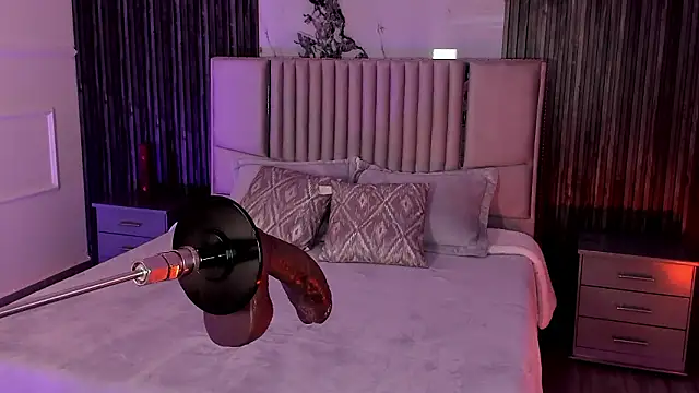 Lillyortiz online show from February 2026 08:07:01 PM