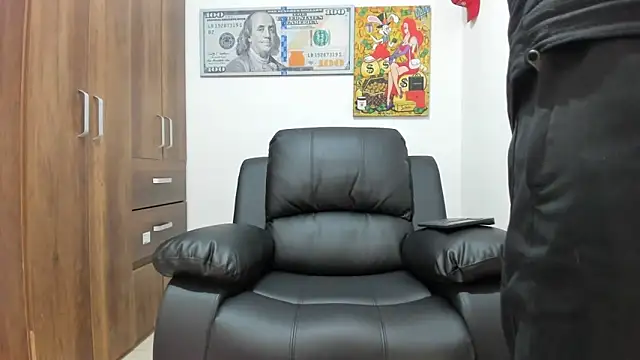 Snapshot of boss_of_cash chatting on September 2025 07:37:01 PM boss of cash online show from September 2025 07:37:01 PM