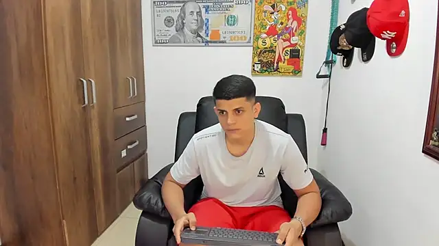 Snapshot of boss_of_cash chatting on October 2025 12:05:02 AM boss of cash online show from October 2025 12:05:02 AM