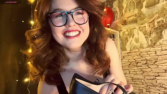 LaurenRossss online show from February 2025 11:24:02 PM