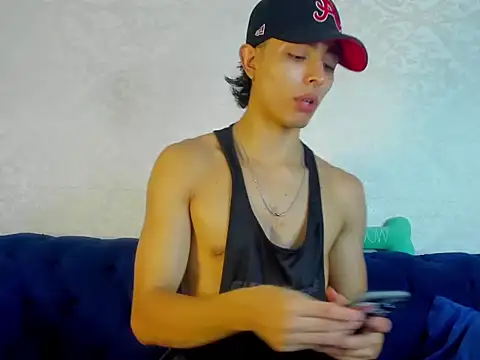 Snapshot of JoshRashfordd chatting on December 2024 12:49:01 PM JoshRashfordd online show from December 2024 12:49:01 PM