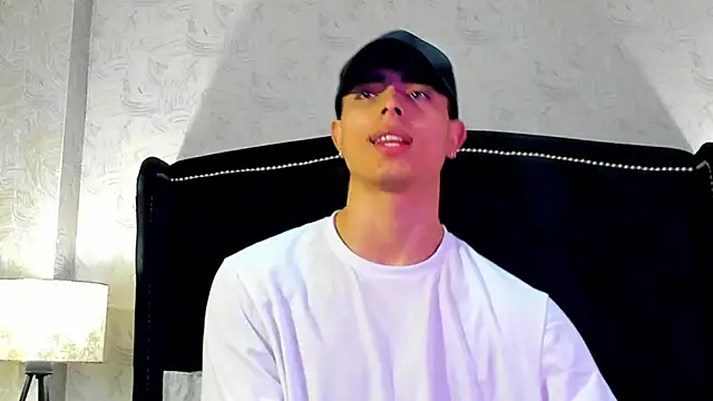Snapshot of JoshRashfordd chatting on February 2025 06:03:01 PM JoshRashfordd online show from February 2025 06:03:01 PM