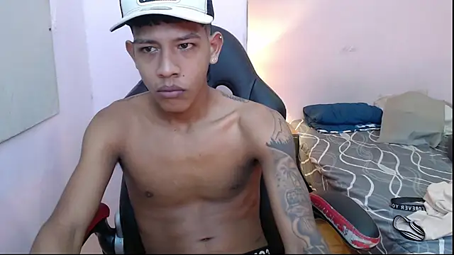 Snapshot of mr_stiven_ chatting on January 2025 03:05:02 AM mr stiven online show from January 2025 03:05:02 AM