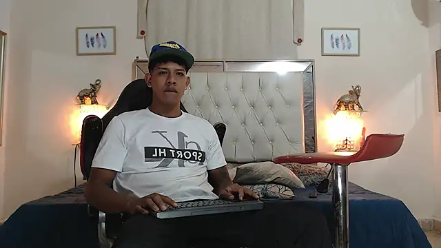 Snapshot of mr_stiven_ chatting on September 2025 02:22:01 AM mr stiven online show from September 2025 02:22:01 AM