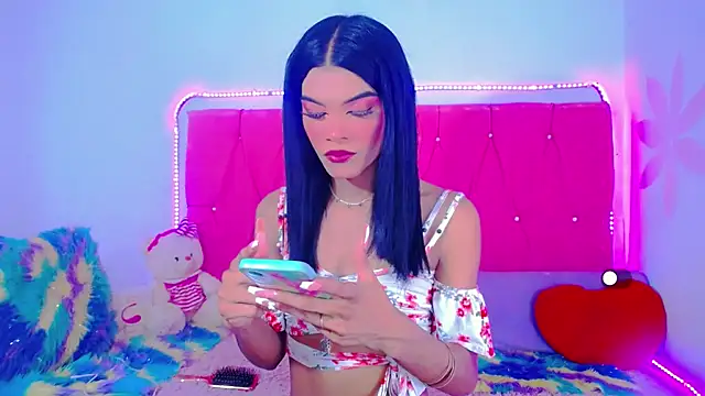 Snapshot of Theylor_Rouse chatting on February 2025 01:13:01 AM Theylor Rouse online show from February 2025 01:13:01 AM