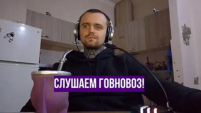 Snapshot of HappyZebra13 chatting on January 2025 07:03:01 PM HappyZebra13 online show from January 2025 07:03:01 PM