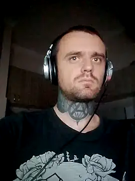 Snapshot of HappyZebra13 chatting on November 2025 12:33:01 AM HappyZebra13 online show from November 2025 12:33:01 AM