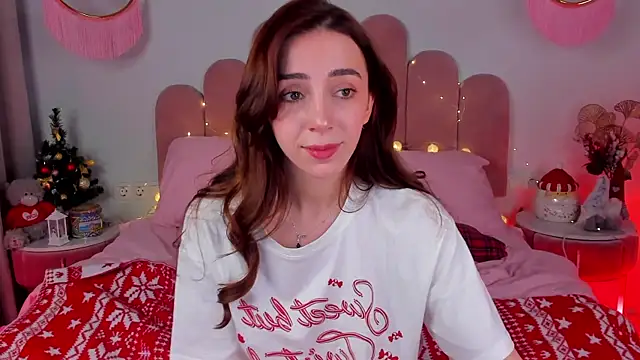 ElsaYoung online show from December 2024 10:59:01 PM