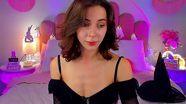 ElsaYoung online show from October 2025 08:09:02 PM