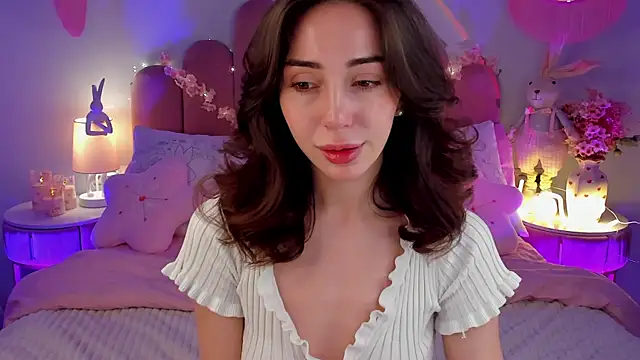 ElsaYoung online show from April 2026 07:22:01 PM