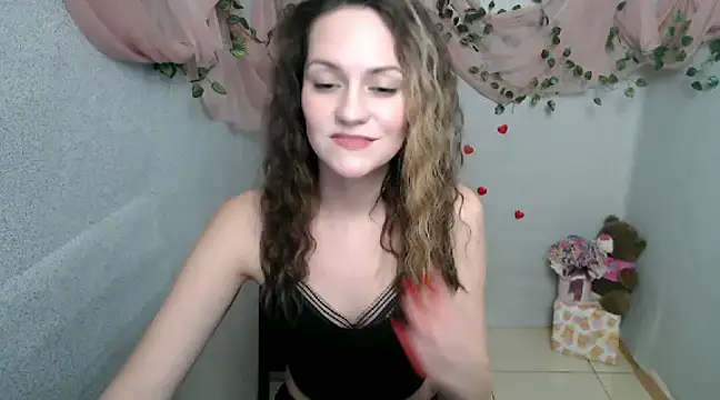 Lina Star S online show from December 2024 12:17:02 PM