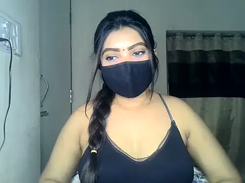 Snapshot of ishi_Beauty chatting on May 2026 05:12:01 AM ishi Beauty online show from May 2026 05:12:01 AM