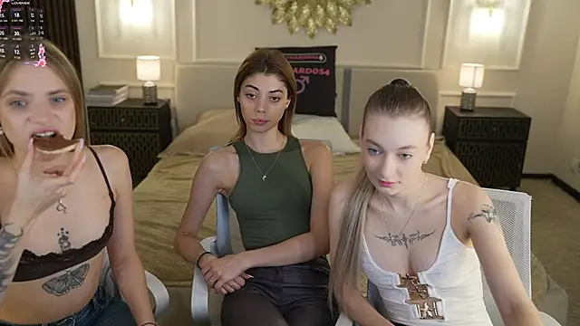 Ewa Pearl online show from November 2025 03:22:01 PM