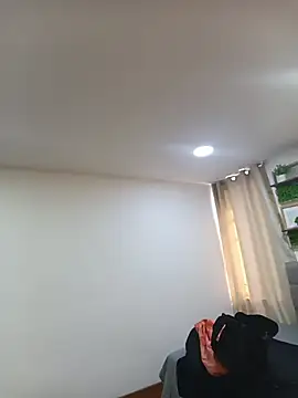 sasi luna online show from April 2026 01:15:01 PM