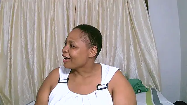 Snapshot of Bbw255 chatting on February 2025 04:43:02 PM Bbw255 online show from February 2025 04:43:02 PM