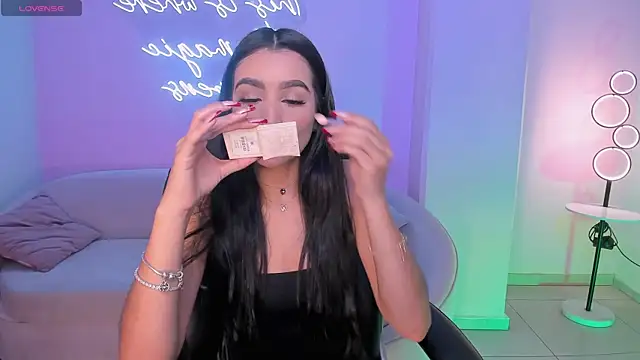 BellaCarteer  online show from December 2025 12:55:01 PM