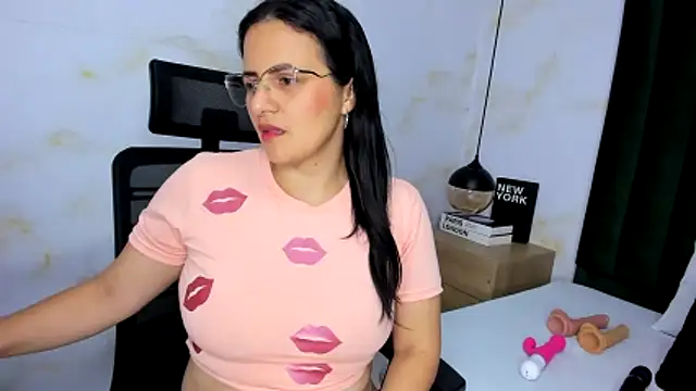 africa holmes online show from November 2025 02:21:01 AM