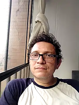 Bombi22 online show from October 2025 10:07:02 PM