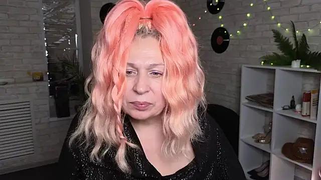 Penelope Pinky online show from December 2024 08:55:02 PM