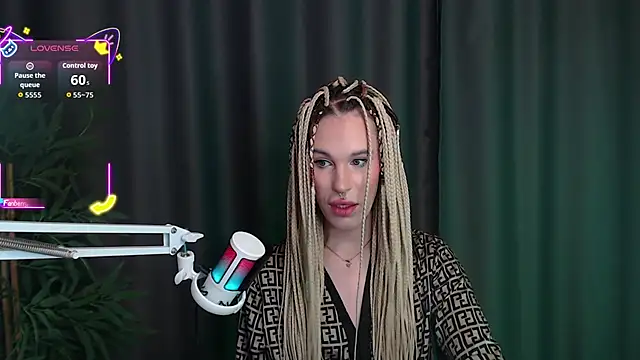 Cassie Bae online show from December 2025 04:17:01 AM