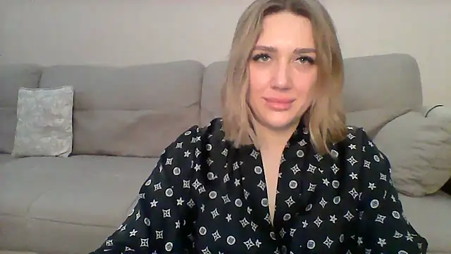 Snapshot of VickyLove047 chatting on January 2025 09:30:01 AM VickyLove047 online show from January 2025 09:30:01 AM
