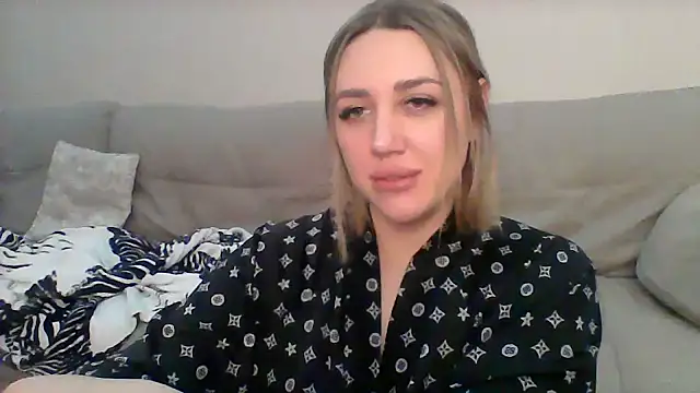 Snapshot of VickyLove047 chatting on January 2025 06:48:01 PM VickyLove047 online show from January 2025 06:48:01 PM