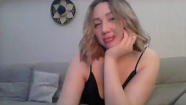 Snapshot of VickyLove047 chatting on February 2025 05:46:01 PM VickyLove047 online show from February 2025 05:46:01 PM