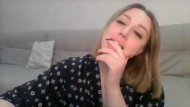 Snapshot of VickyLove047 chatting on February 2025 09:58:02 PM VickyLove047 online show from February 2025 09:58:02 PM