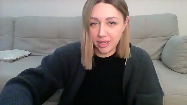 Snapshot of VickyLove047 chatting on February 2025 04:51:02 AM VickyLove047 online show from February 2025 04:51:02 AM