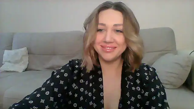 Snapshot of VickyLove047 chatting on February 2025 05:43:02 AM VickyLove047 online show from February 2025 05:43:02 AM