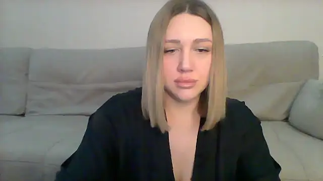 Snapshot of VickyLove047 chatting on March 2025 08:30:01 AM VickyLove047 online show from March 2025 08:30:01 AM