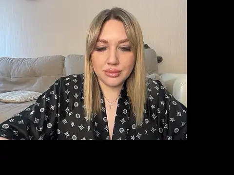 Snapshot of VickyLove047 chatting on June 2026 08:27:02 AM VickyLove047 online show from June 2026 08:27:02 AM