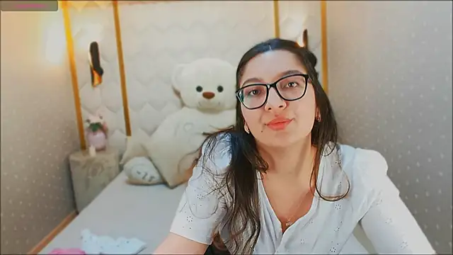 Snapshot of ZarifaBev chatting on December 2024 02:58:01 AM ZarifaBev online show from December 2024 02:58:01 AM