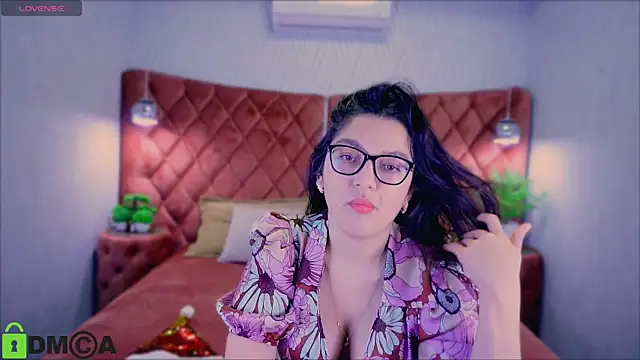 Snapshot of ZarifaBev chatting on December 2024 01:56:01 AM ZarifaBev online show from December 2024 01:56:01 AM