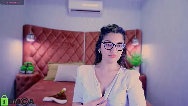 Snapshot of ZarifaBev chatting on December 2024 04:59:02 AM ZarifaBev online show from December 2024 04:59:02 AM