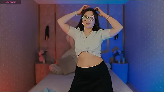 Snapshot of ZarifaBev chatting on February 2025 03:06:01 PM ZarifaBev online show from February 2025 03:06:01 PM