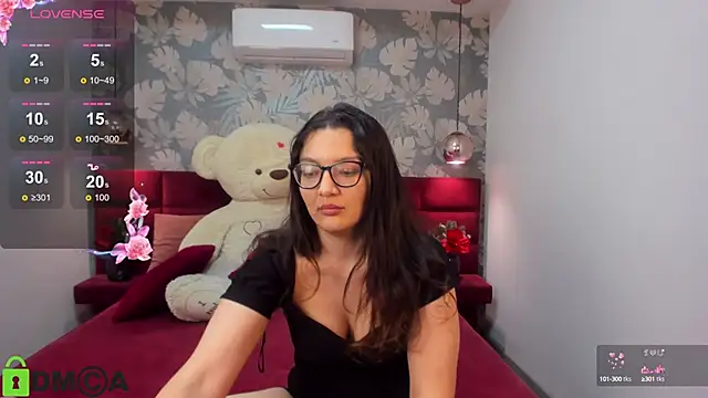 Snapshot of ZarifaBev chatting on February 2025 04:53:01 AM ZarifaBev online show from February 2025 04:53:01 AM