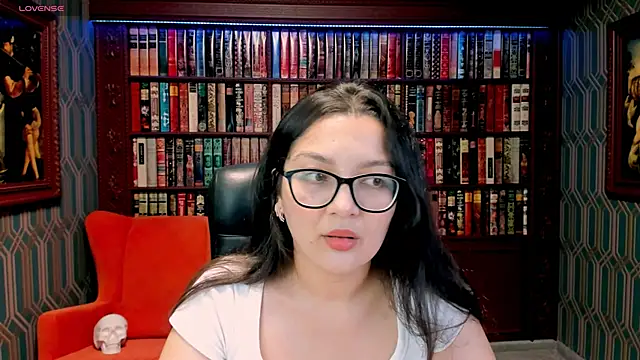 Snapshot of ZarifaBev chatting on October 2025 04:39:01 PM ZarifaBev online show from October 2025 04:39:01 PM