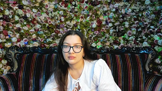 Snapshot of ZarifaBev chatting on October 2025 12:16:02 PM ZarifaBev online show from October 2025 12:16:02 PM