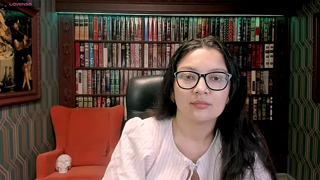 Snapshot of ZarifaBev chatting on October 2025 08:10:01 PM ZarifaBev online show from October 2025 08:10:01 PM