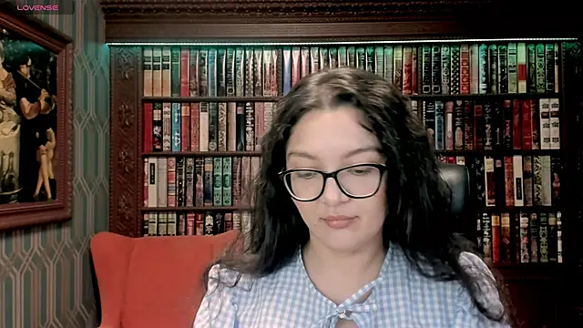 Snapshot of ZarifaBev chatting on October 2025 08:43:02 PM ZarifaBev online show from October 2025 08:43:02 PM