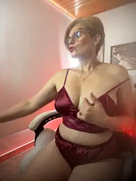 Adeellee  online show from October 2025 02:06:01 PM